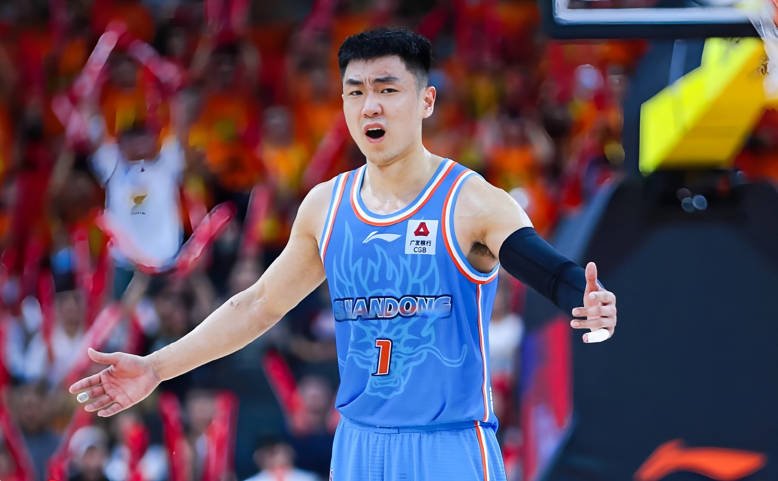 关于山东男篮集结日临场应变赛后费耶诺德备战欧超杯，连对手都承认：埃因霍温赛前绝杀压哨的信息